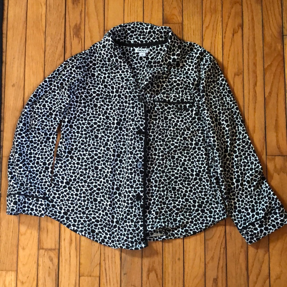 DKNY Women’s Pajamas Size Medium